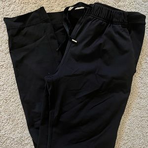 Lululemon on the fly pant